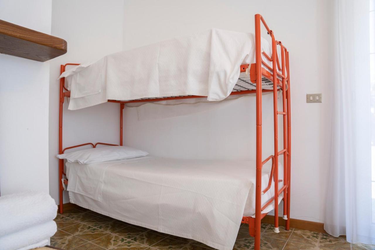 028 - Agriturismo "Il Boschetto" Con Piscina, Pace E Natura - Camera Familiare Cavizzano Dış mekan fotoğraf